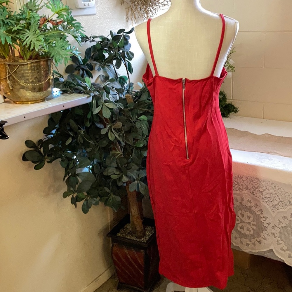 GB Red Dress - Picture 4 of 8